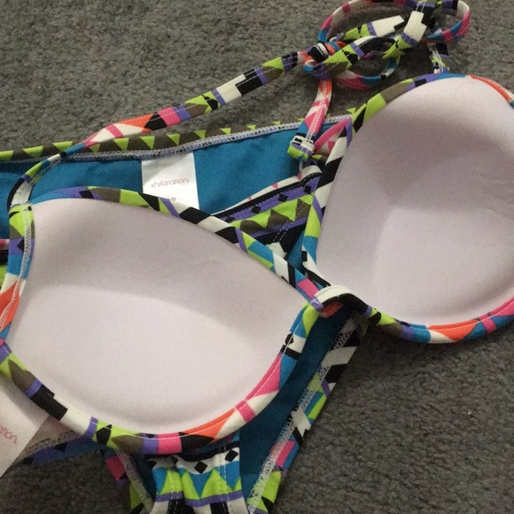 Geometric Swimsuit! - Picture 4 of 4